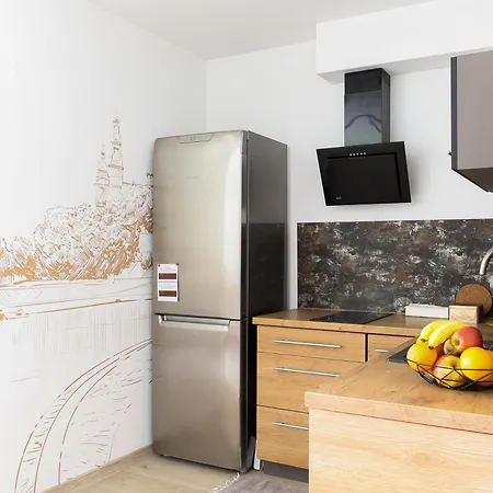 Strumienna Apartment *